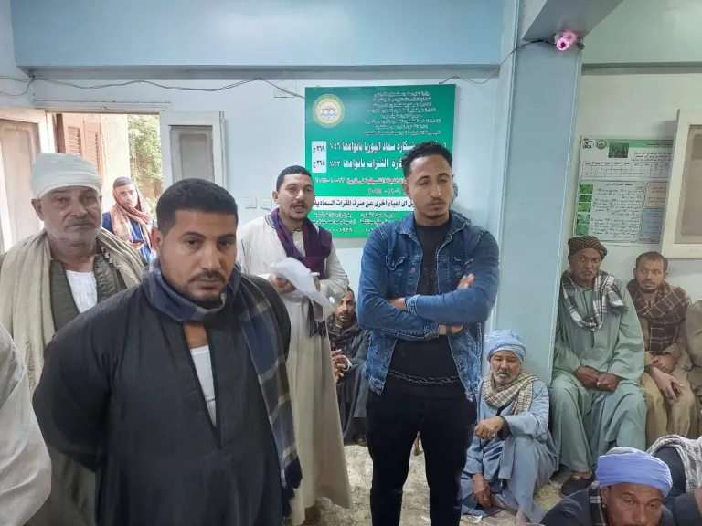 جانب من متابعه 