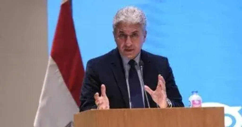 وزير السياحة 