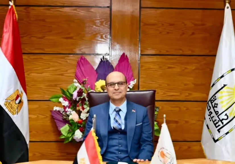 رئيس جامعة أسيوط 