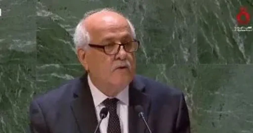 رياض منصور  