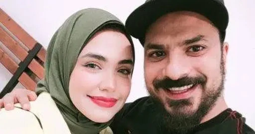 مصطفي ابو سريع وطليقته