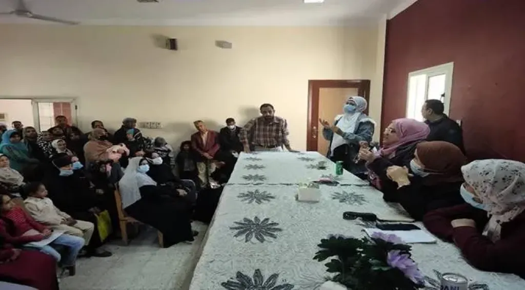 جانب من متابعه 