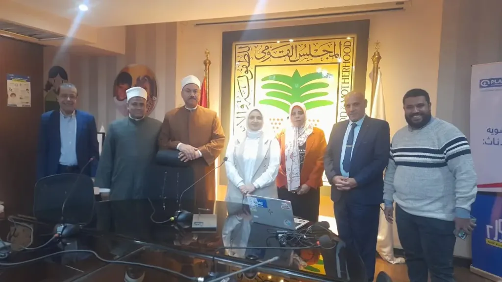 جانب من متابعه 