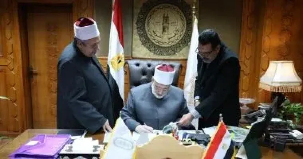 وكيل الأزهر يعتمد نتيجة الشهادة الثانوية لمعاهد فلسطين الأزهرية