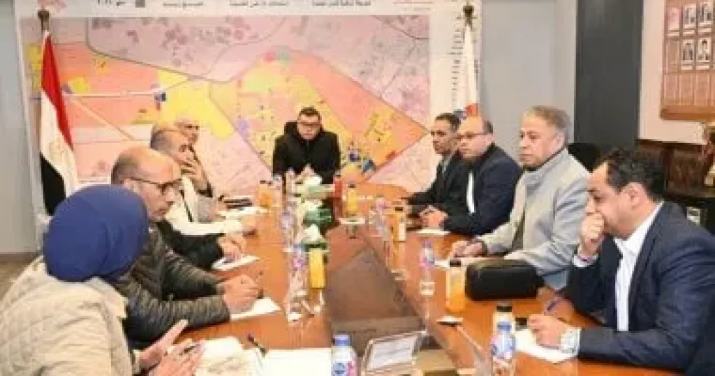 وزير الإسكان 