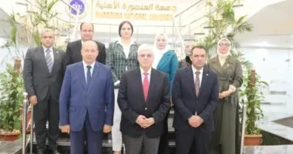 وزير التعليم العالى يتفقد جامعة المنصورة الأهلية