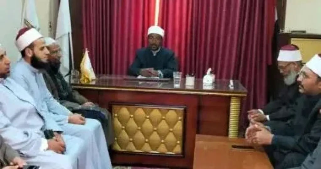 إدارة أوقاف "موط" بالوادى الجديد تناقش إجراءات تعزيز الانضباط الإداري والدعوي بالداخلة