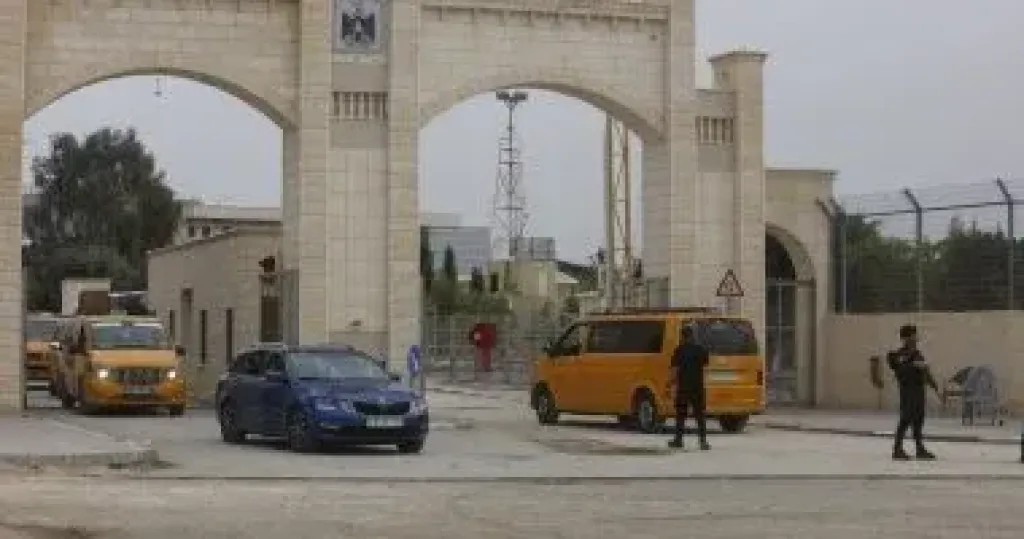 معبر الكرامة  