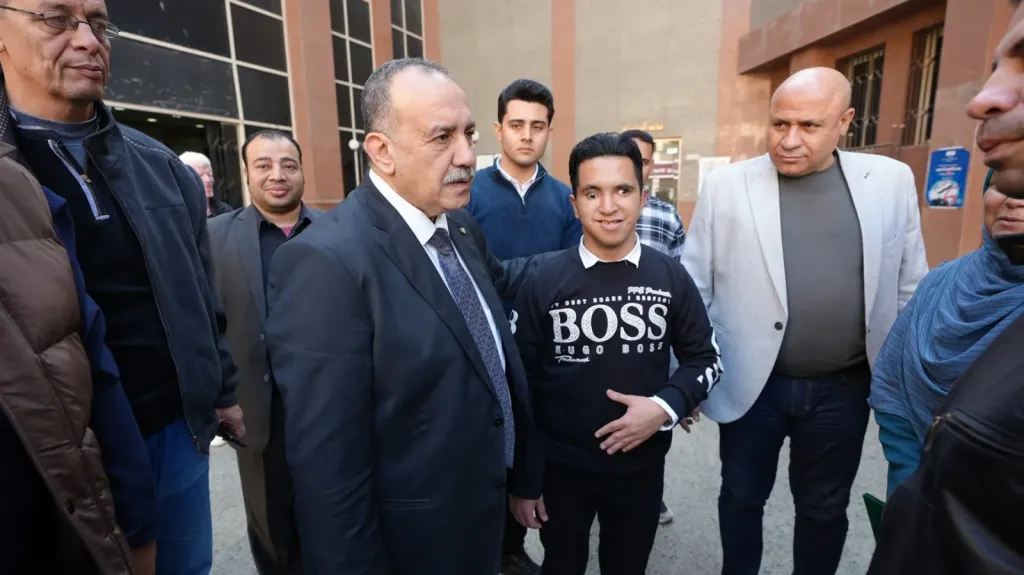 محافظ أسيوط 