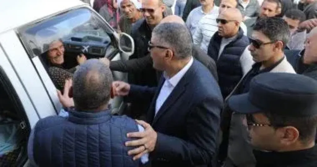 موقف السرفيس الحضارى بالصف