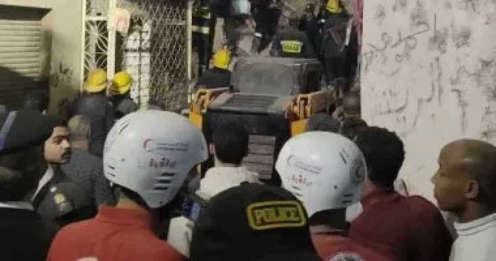 انهيار عقار في إمبابة  