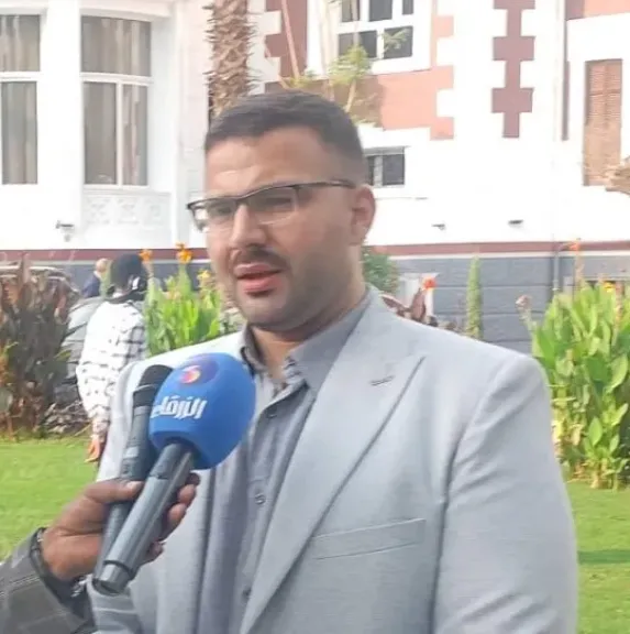 الصحفي علي فوزي