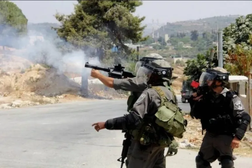 إصابة طفلة فلسطينية برصاص الاحتلال في وسط غزة