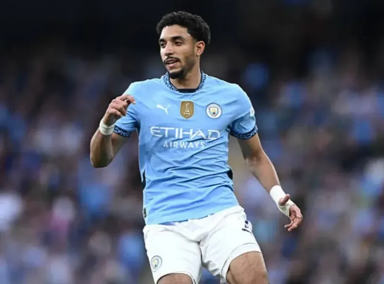 عمر مرموش لاعب مانشستر سيتي ومنتخب مصر