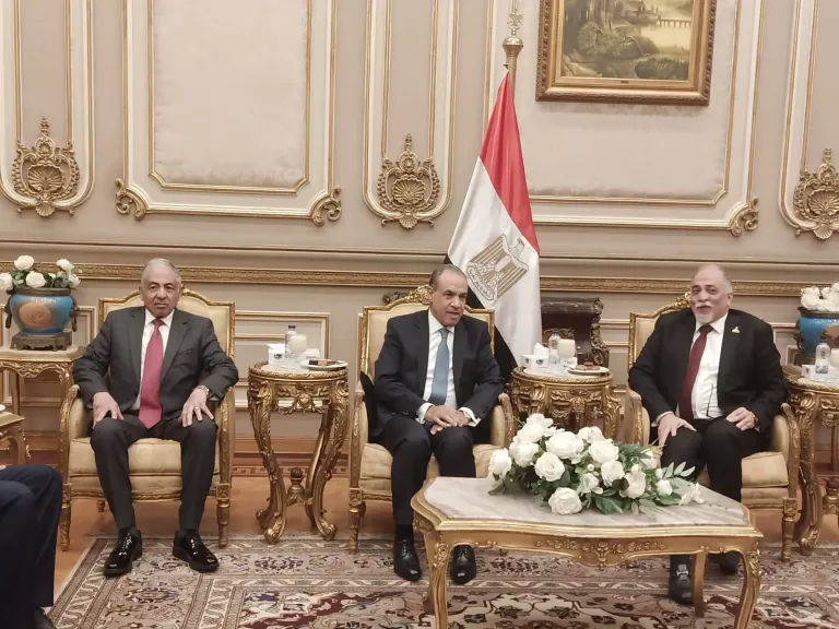 وزير الخارجية في الشيوخ 