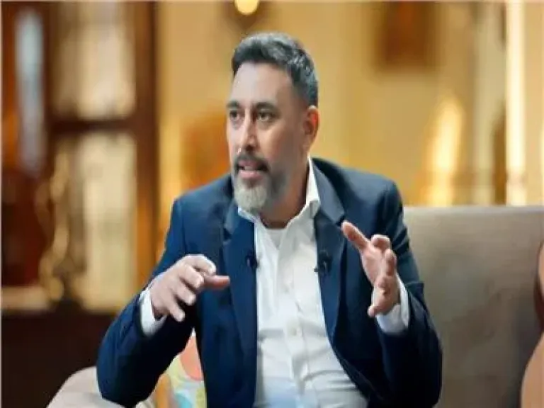 عمرو مصطفى 