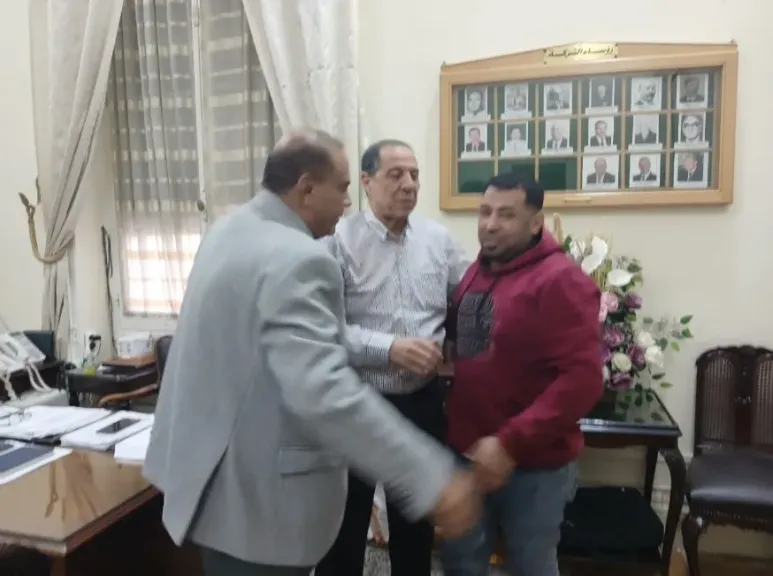 المهندس الكيميائى صلاح فتحى يقبل الاعتذار