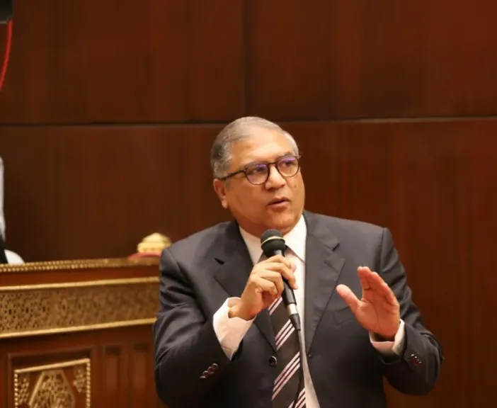 النائب عفت السادات