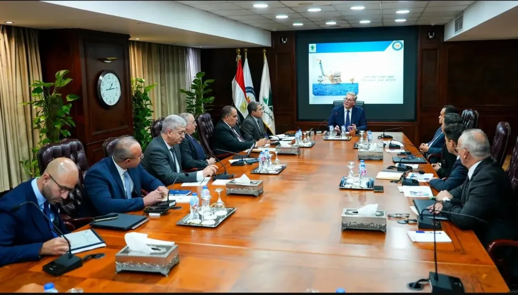 جانب من الاجتماع 