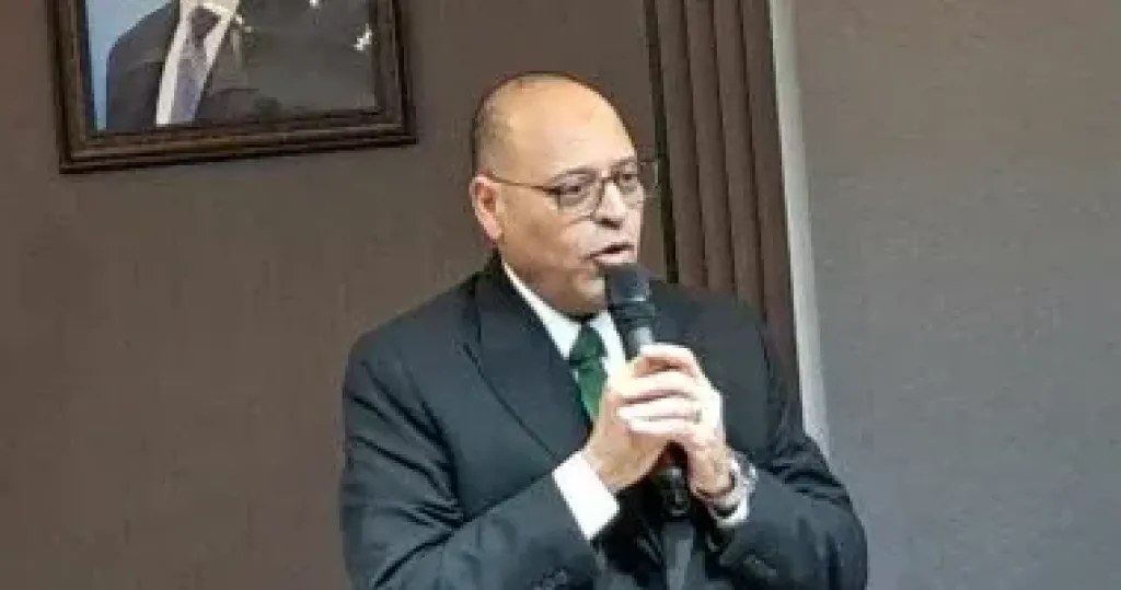 وزير العمل 