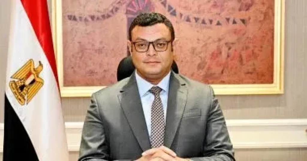وزير الإسكان 