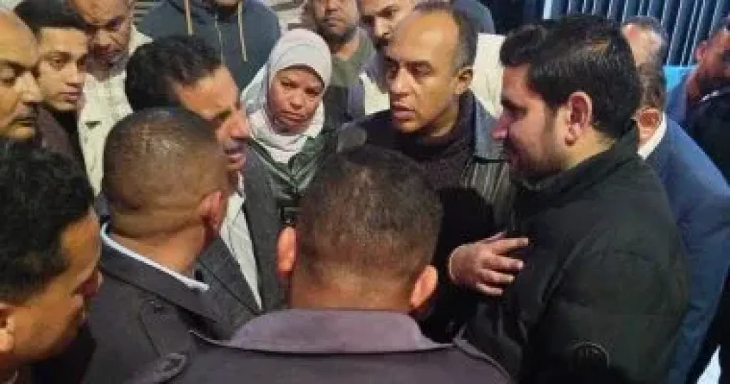 نائب المحافظ يزور مصابي حادث الطريق الصحراوي