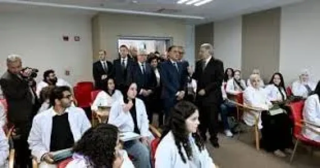 جانب من جولة رئيس الوزراء