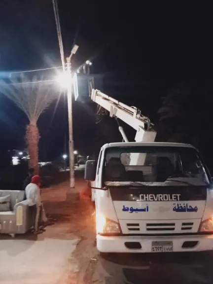 جانب من متابعه 