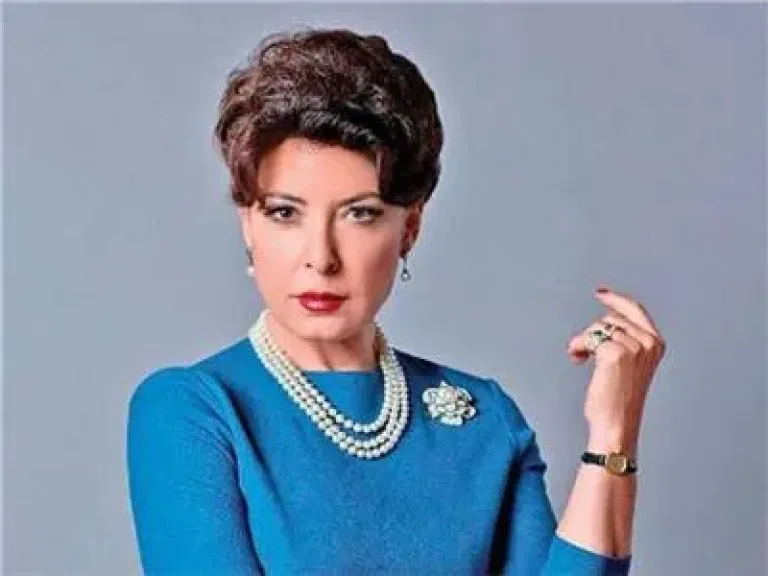انوشكا