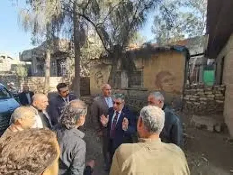 محافظ الدقهليه يزور منزل أم كلثوم
