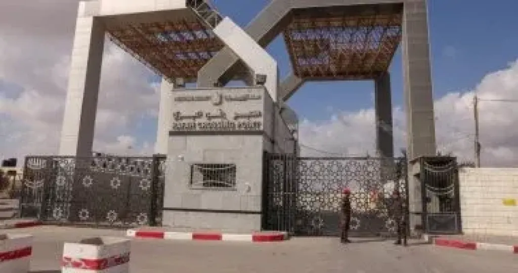 معبر رفح من الجانب الفلسطينى