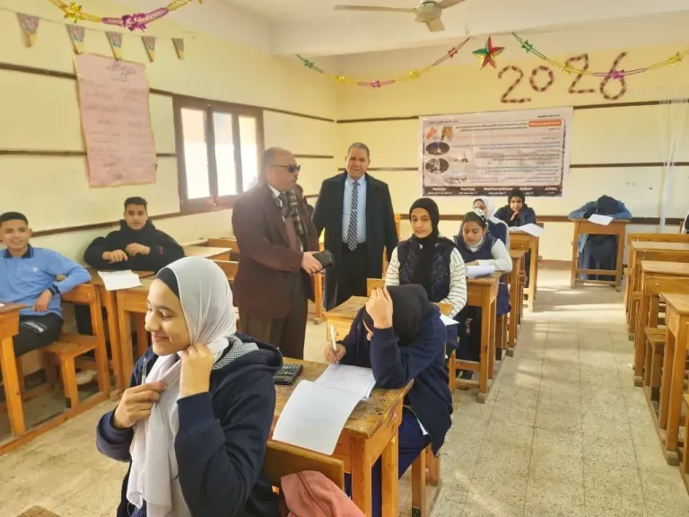 جانب من متابعه 
