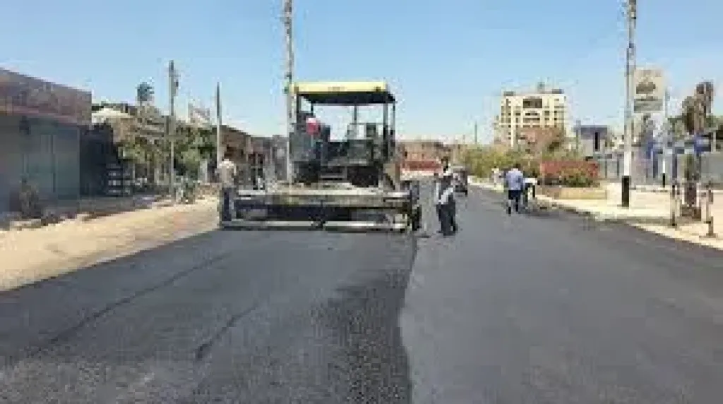 جانب من أعمال الرصف