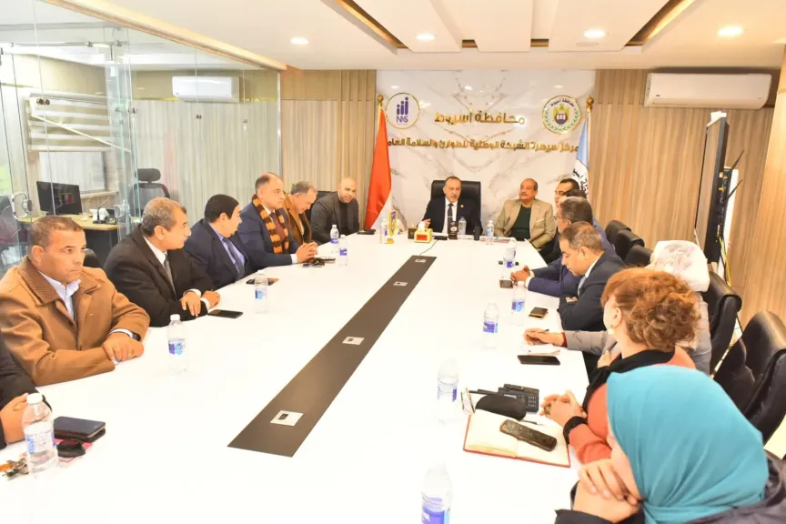محافظ أسيوط 