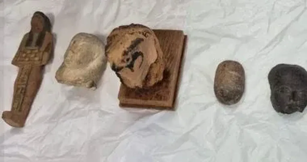 قطع اثرية 