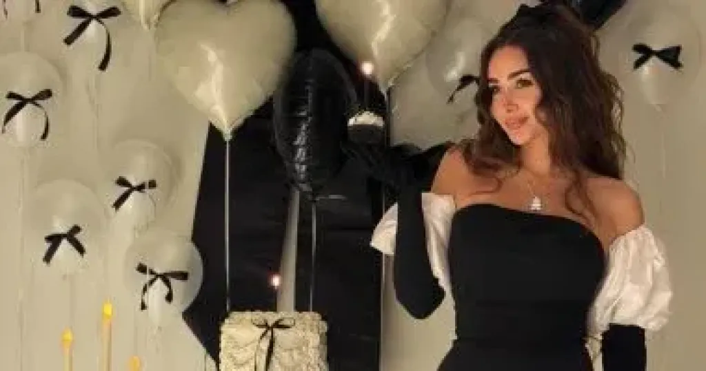 هنا الزاهد 