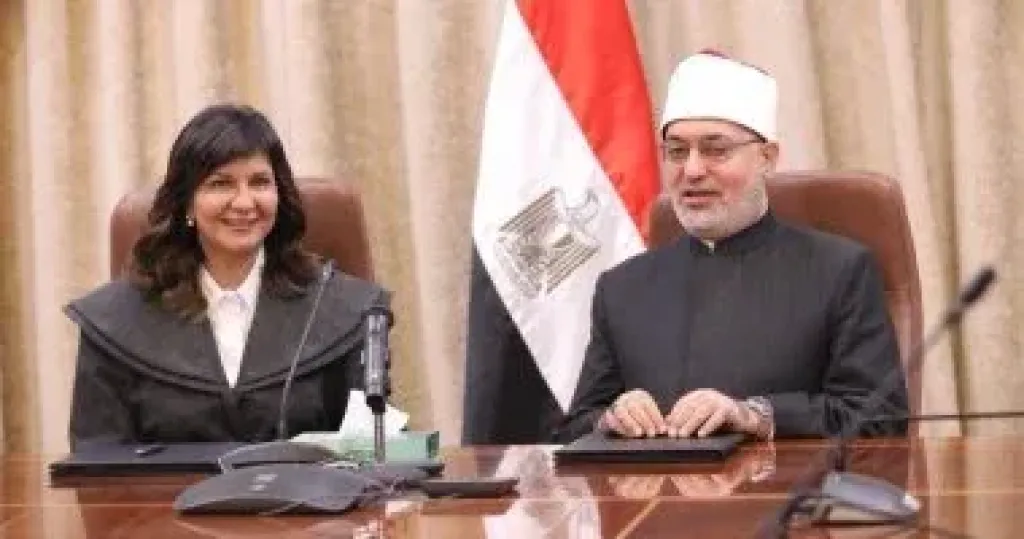الدكتور نظير محمد عياد مفتي الجمهورية و الدكتورة نبيلة مكرم الجهود التي تقوم بها دار الإفتاء المصرية