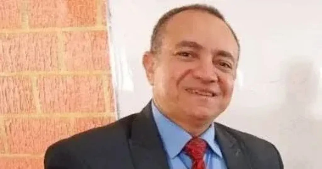 الدكتور ياسر محمود رئيس مركز الداخلة