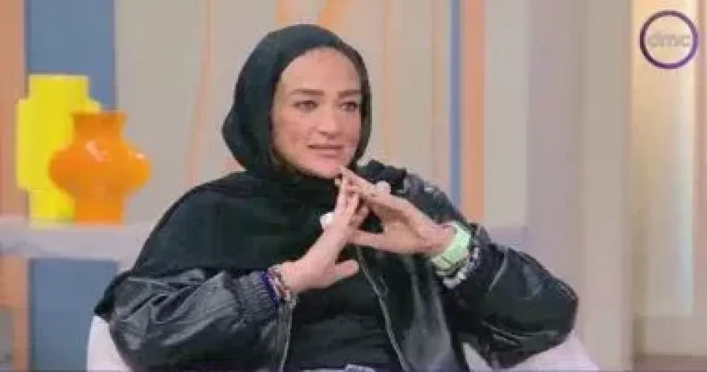 منال رستم  