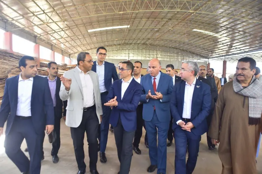 جولة وزير الاستثمار