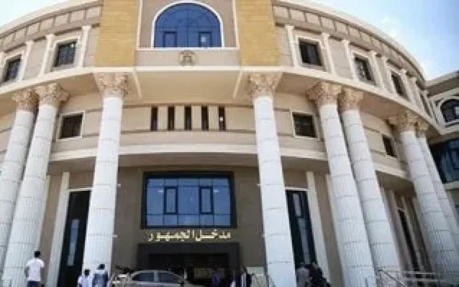 الإدارية العليا  