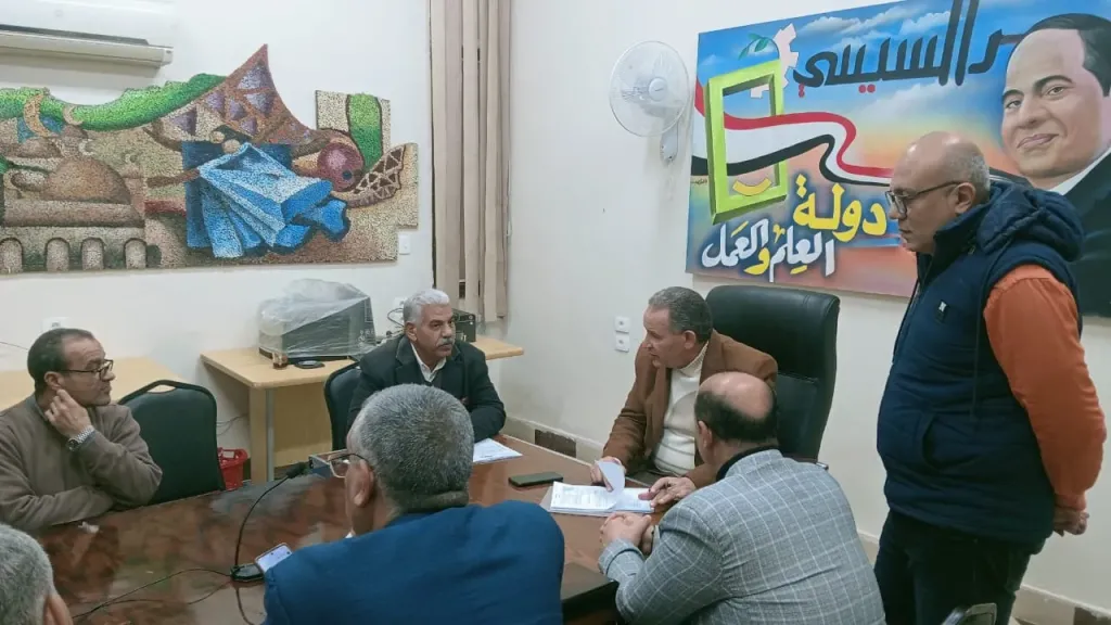 جانب من متابعه 