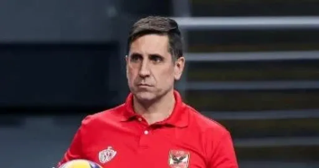 مدرب سيدات طائرة الأهلى