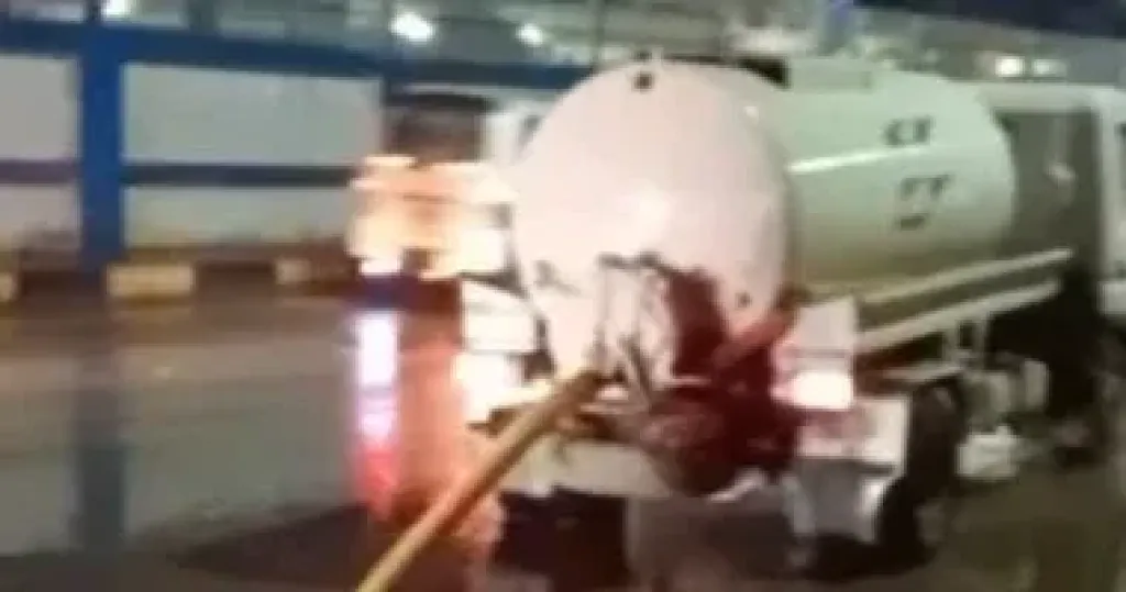 رفع مياه الأمطار 
