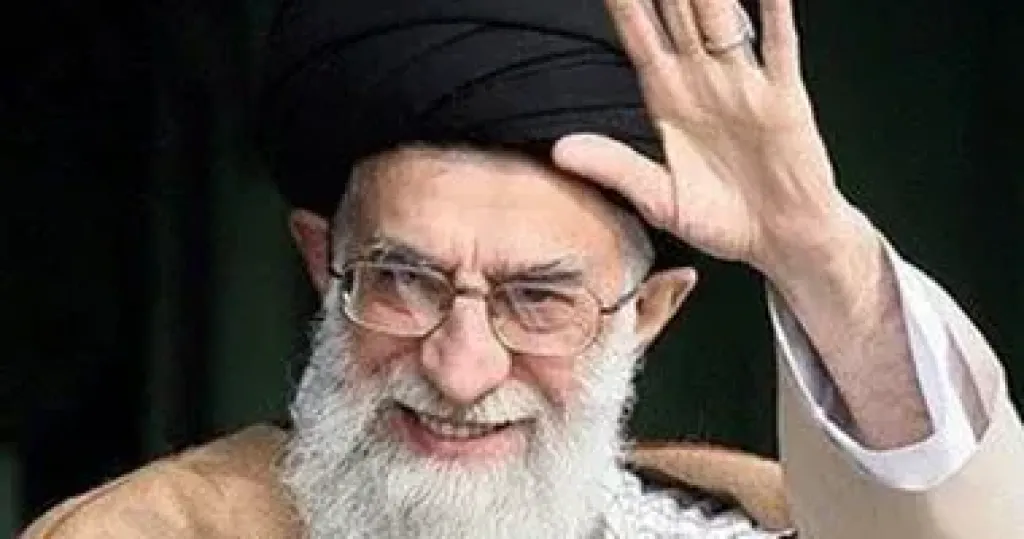 علي الخامنئي  