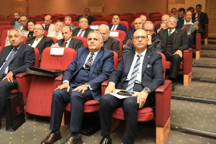 رئيس جامعة أسيوط 