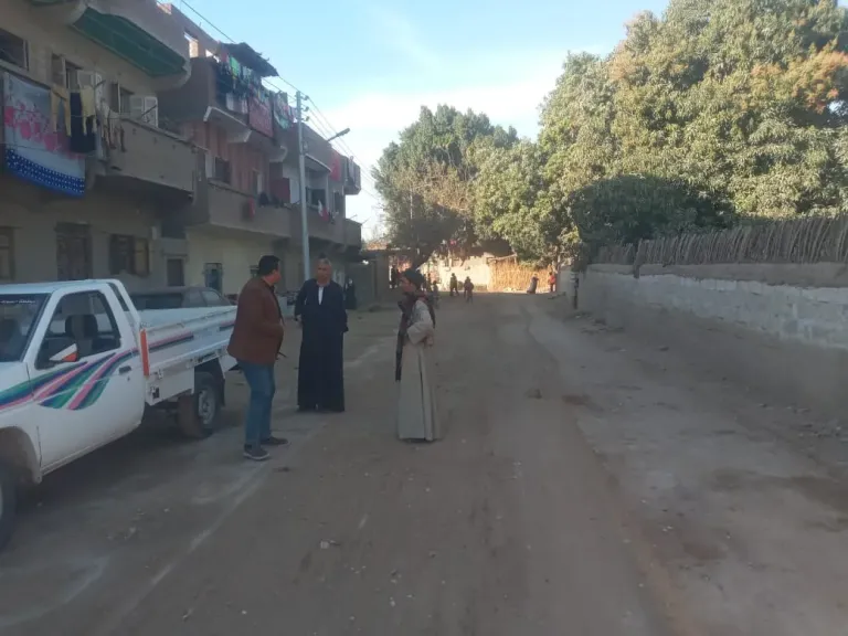 جانب من متابعه 
