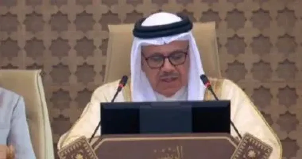 وزير الخارجية البحريني الدكتور عبداللطيف بن راشد الزياني