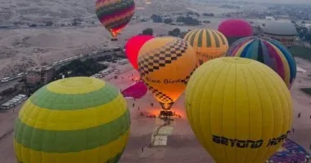 البالون الطائر  