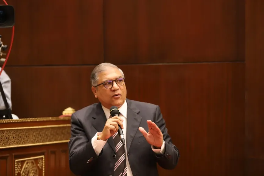 الدكتور عفت السادات 